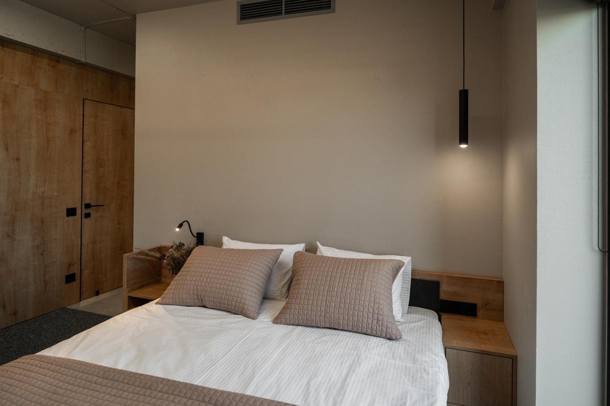 Hotel Miramar Smart Room Kovel Buitenkant foto