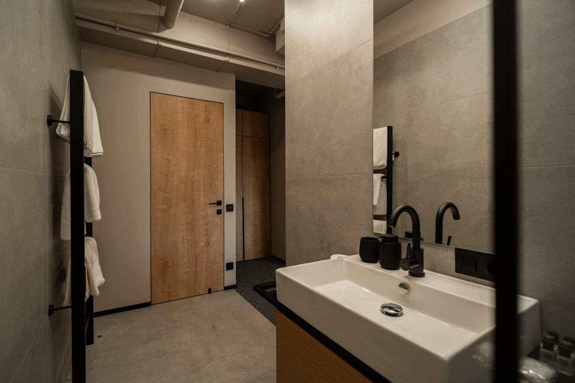Hotel Miramar Smart Room Kovel Buitenkant foto