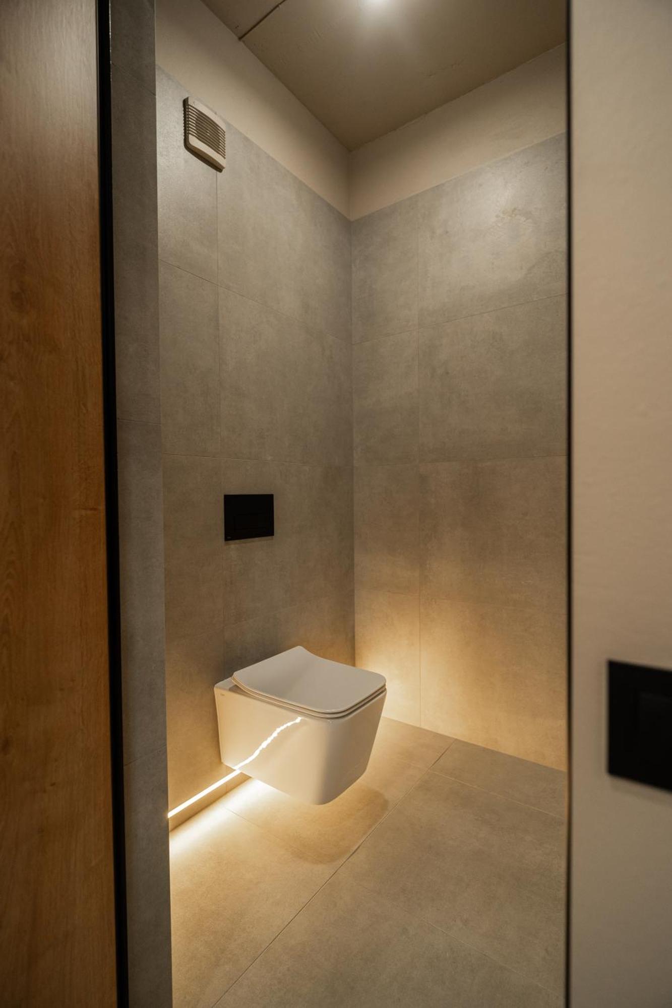 Hotel Miramar Smart Room Kovel Buitenkant foto