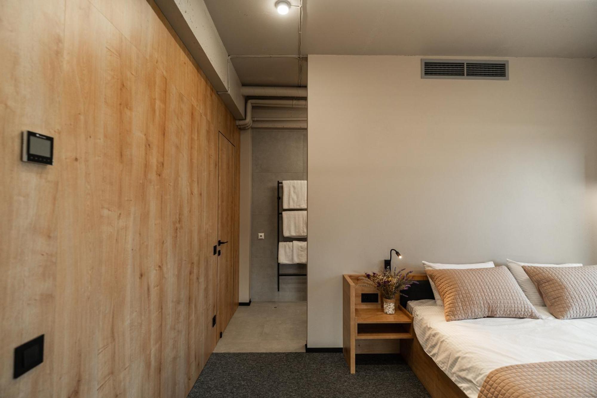 Hotel Miramar Smart Room Kovel Buitenkant foto
